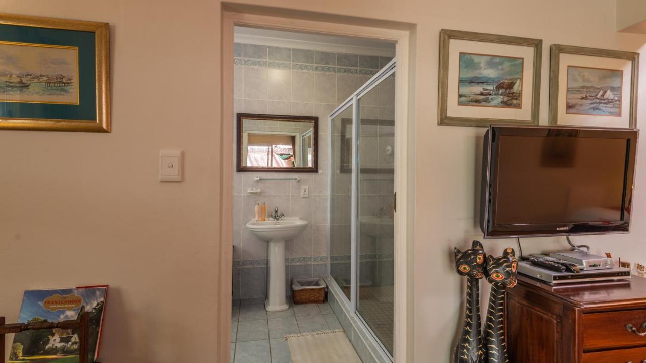 Brown Jug Guest House Hermanus Exterior foto