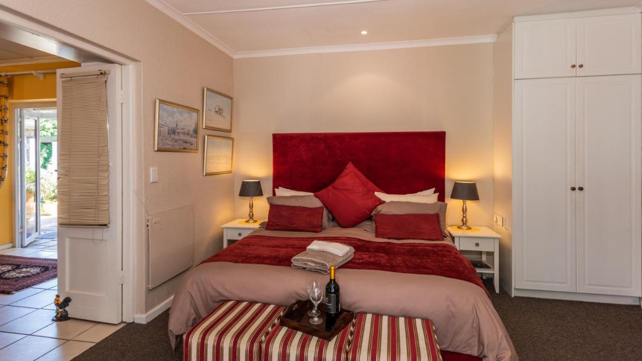 Brown Jug Guest House Hermanus Exterior foto
