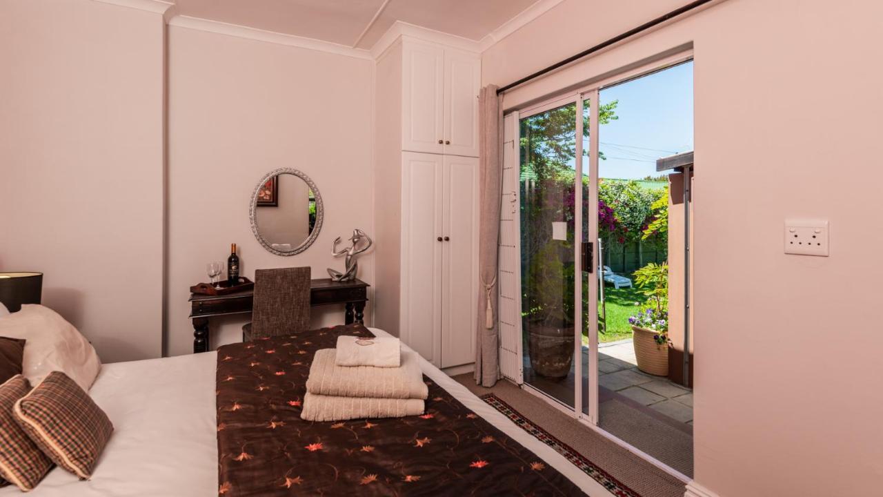 Brown Jug Guest House Hermanus Exterior foto