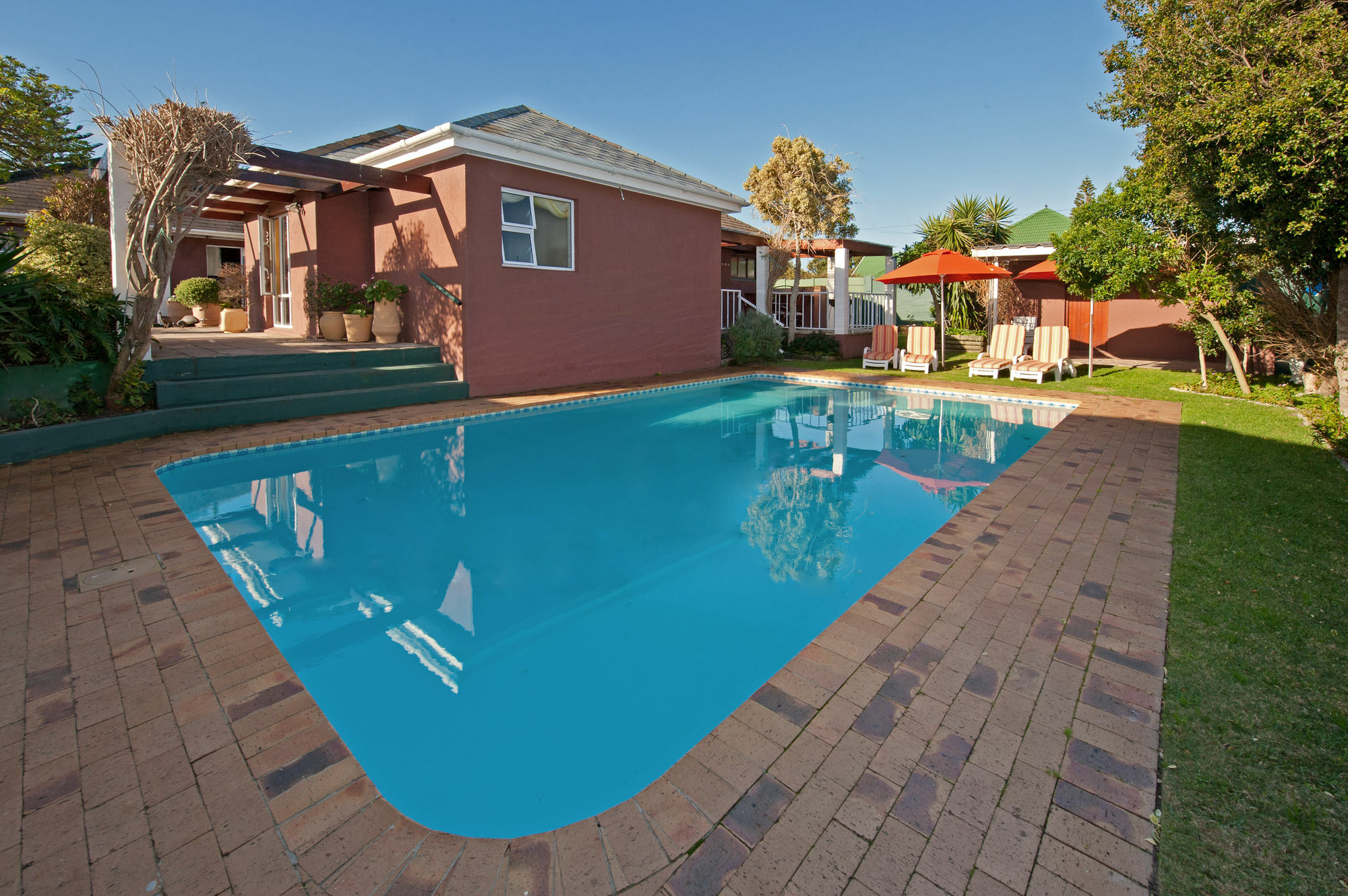 Brown Jug Guest House Hermanus Exterior foto